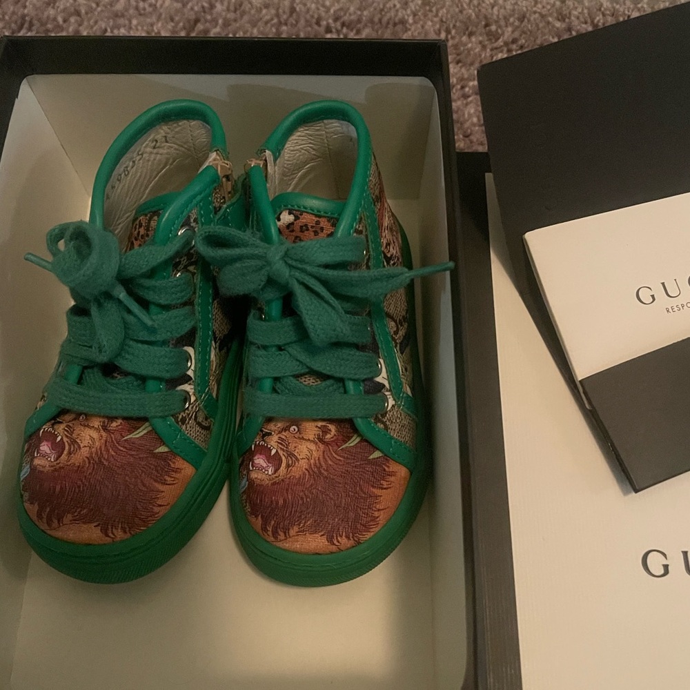 Most adorable Authentic Gucci Kids Safari Sneakers Size 6 toddler 21 euro